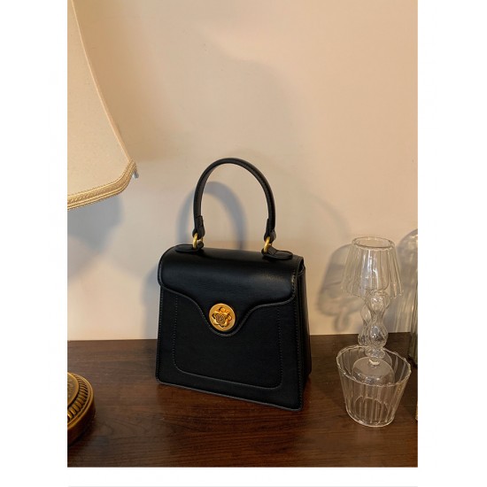 2025 New Red Wedding Clutch for Brides - High-End Style, Small Square Bag, Suitable for Daily Use